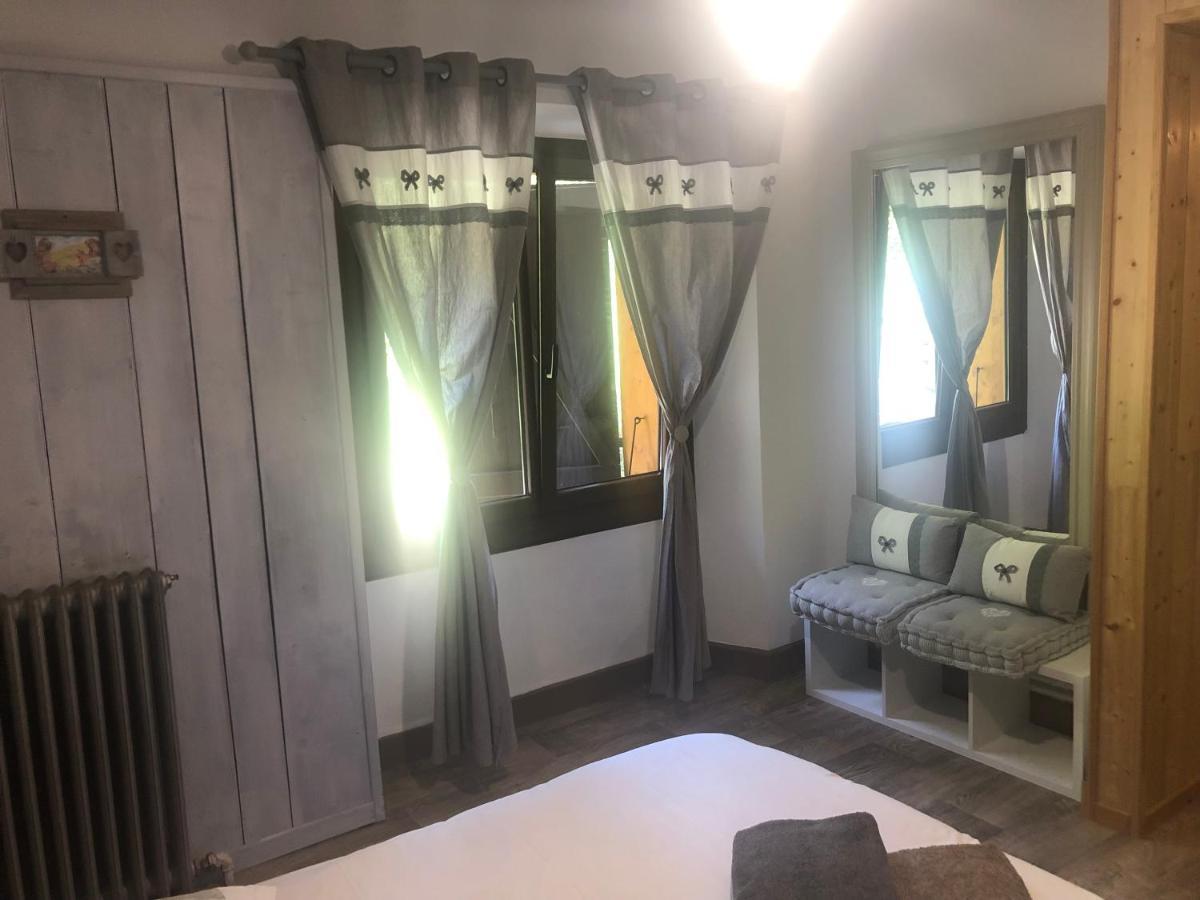 Les Déserts Bar Hotel Restaurant Le Margeriaz מראה חיצוני תמונה