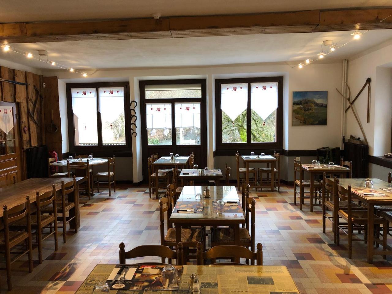 Les Déserts Bar Hotel Restaurant Le Margeriaz מראה חיצוני תמונה