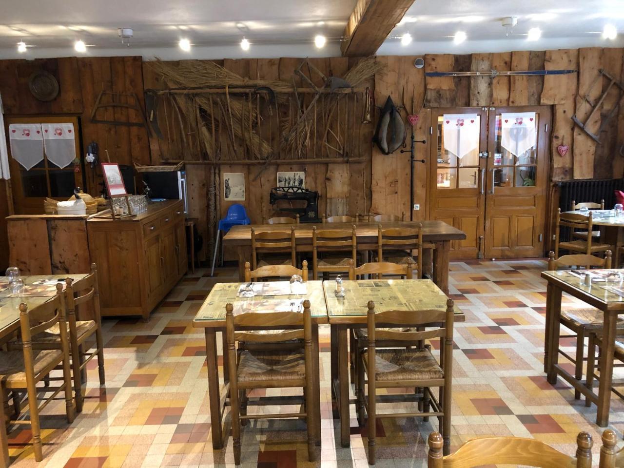 Les Déserts Bar Hotel Restaurant Le Margeriaz מראה חיצוני תמונה